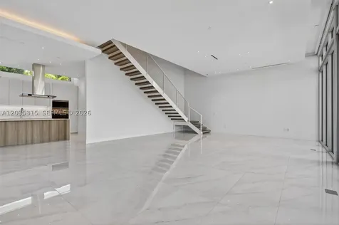 3750 Yacht Club Drive Aventura FL 33180
