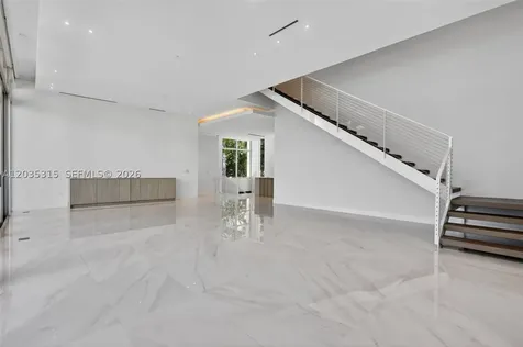 3750 Yacht Club Drive Aventura FL 33180