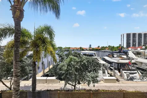 3750 Yacht Club Drive Aventura FL 33180