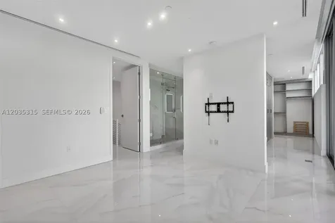3750 Yacht Club Drive Aventura FL 33180