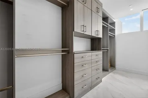 3750 Yacht Club Drive Aventura FL 33180