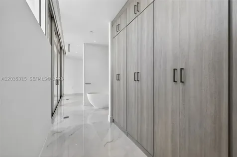 3750 Yacht Club Drive Aventura FL 33180