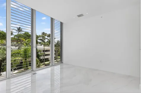 3750 Yacht Club Drive Aventura FL 33180