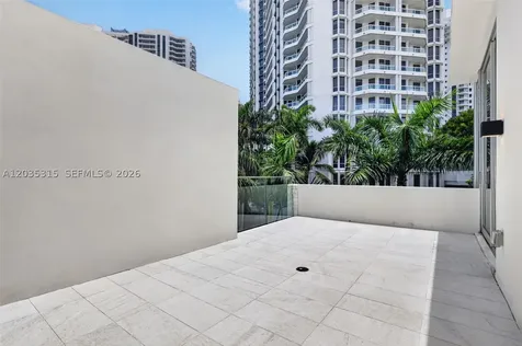 3750 Yacht Club Drive Aventura FL 33180