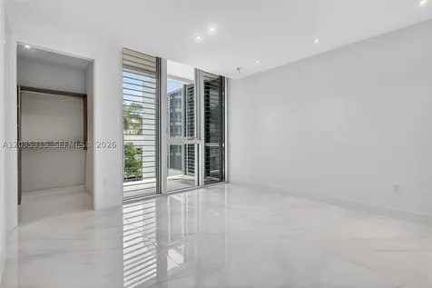 3750 Yacht Club Drive Aventura FL 33180