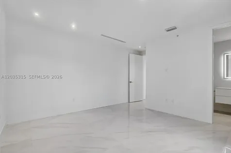 3750 Yacht Club Drive Aventura FL 33180