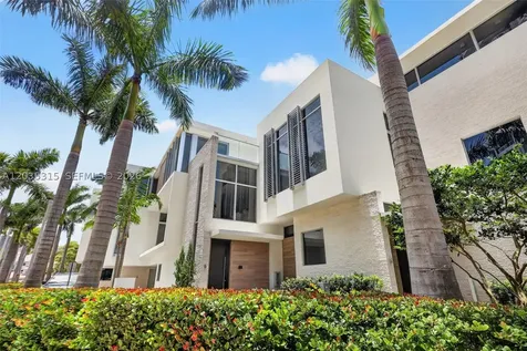 3750 Yacht Club Drive Aventura FL 33180