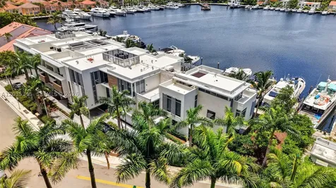 3750 Yacht Club Drive Aventura FL 33180