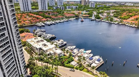 3750 Yacht Club Drive Aventura FL 33180