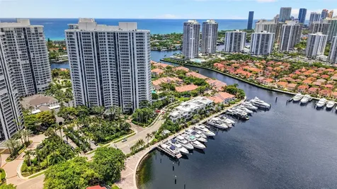 3750 Yacht Club Drive Aventura FL 33180