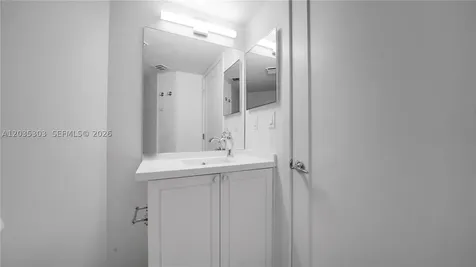 555 NE 34th Street Miami FL 33137