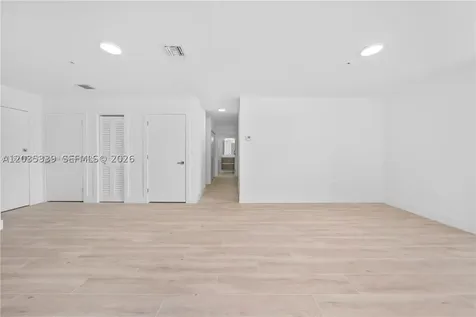 32 NW 14th Avenue Miami FL 33125
