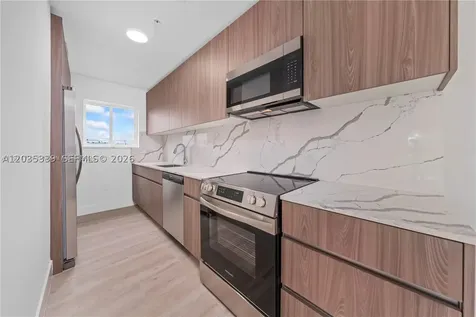 32 NW 14th Avenue Miami FL 33125