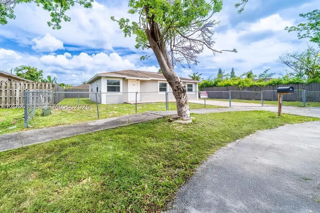 705 NW 13th Terrace Florida City FL 33034