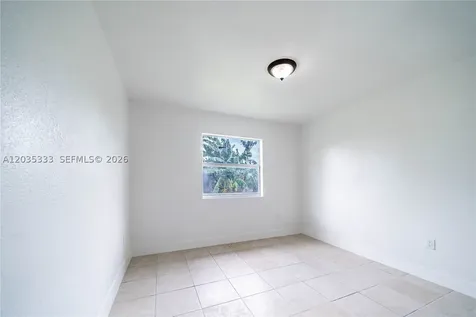 705 NW 13th Terrace Florida City FL 33034