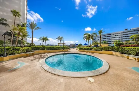 7601 E Treasure Drive North Bay Village FL 33141