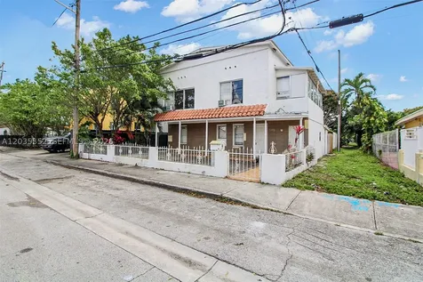 1260 SW 10th Street Miami FL 33135