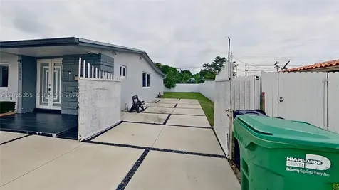 3030 SW 96th Avenue Miami FL 33165