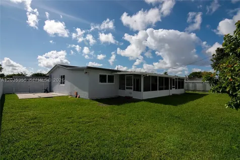 3030 SW 96th Avenue Miami FL 33165
