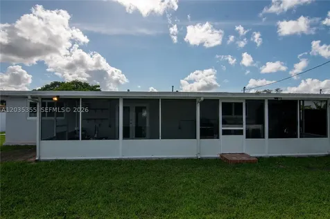 3030 SW 96th Avenue Miami FL 33165