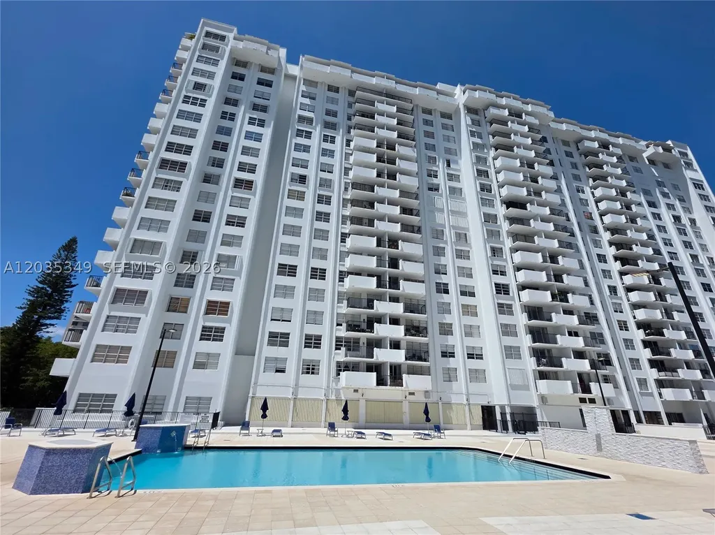 2780 NE 183rd Street Aventura FL 33160