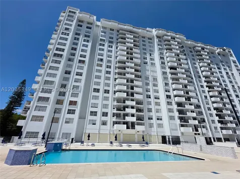 2780 NE 183rd Street Aventura FL 33160