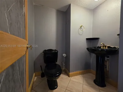 2780 NE 183rd Street Aventura FL 33160
