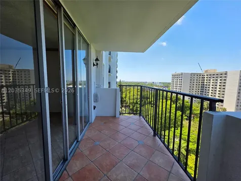 2780 NE 183rd Street Aventura FL 33160