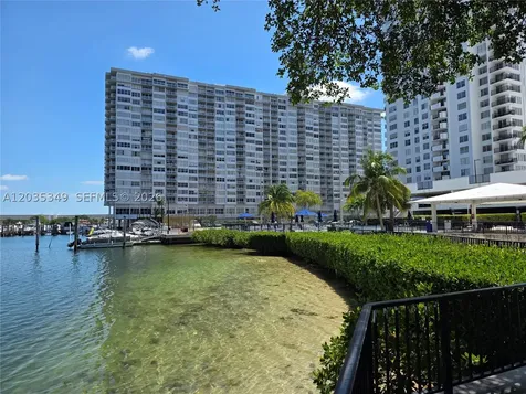 2780 NE 183rd Street Aventura FL 33160