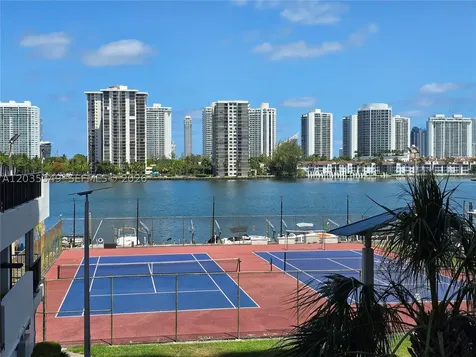 2780 NE 183rd Street Aventura FL 33160