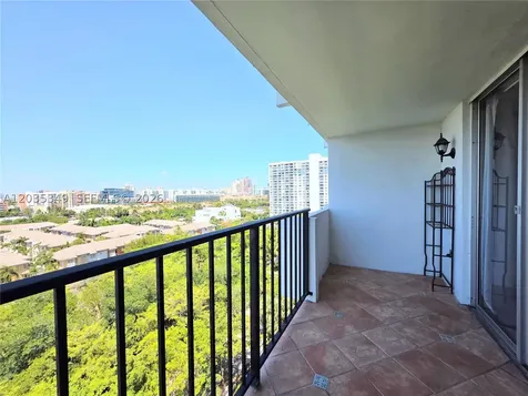 2780 NE 183rd Street Aventura FL 33160