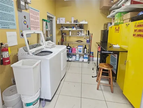 1455 NW 107 Doral FL 33172