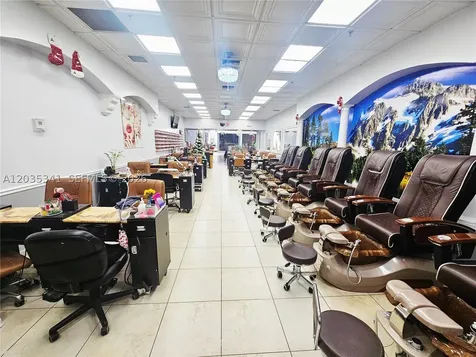 1455 NW 107 Doral FL 33172