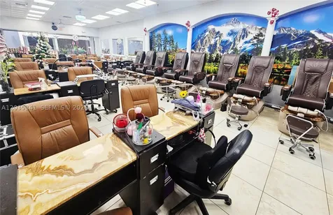1455 NW 107 Doral FL 33172
