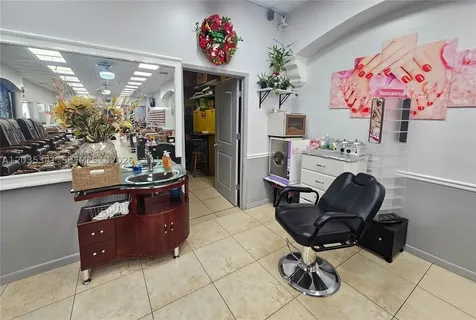 1455 NW 107 Doral FL 33172