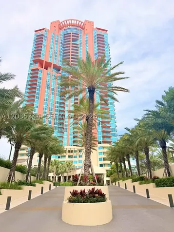 400 S Pointe Drive Miami Beach FL 33139