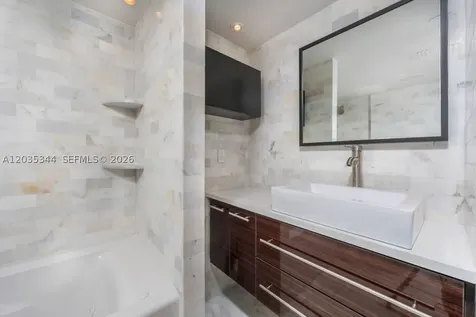 400 S Pointe Drive Miami Beach FL 33139