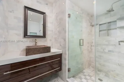 400 S Pointe Drive Miami Beach FL 33139