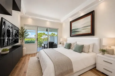 400 S Pointe Drive Miami Beach FL 33139