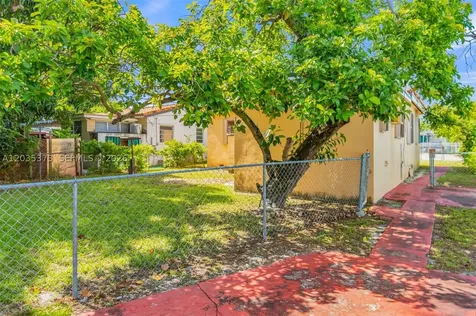 151 E 16th Street Hialeah FL 33010