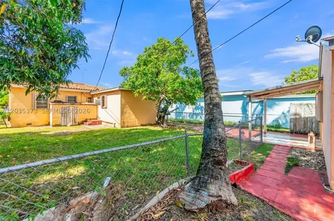 151 E 16th Street Hialeah FL 33010