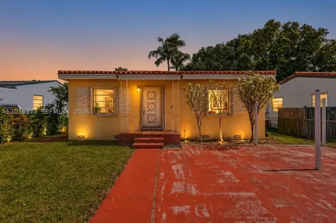 151 E 16th Street Hialeah FL 33010