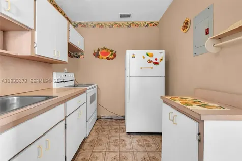 151 E 16th Street Hialeah FL 33010