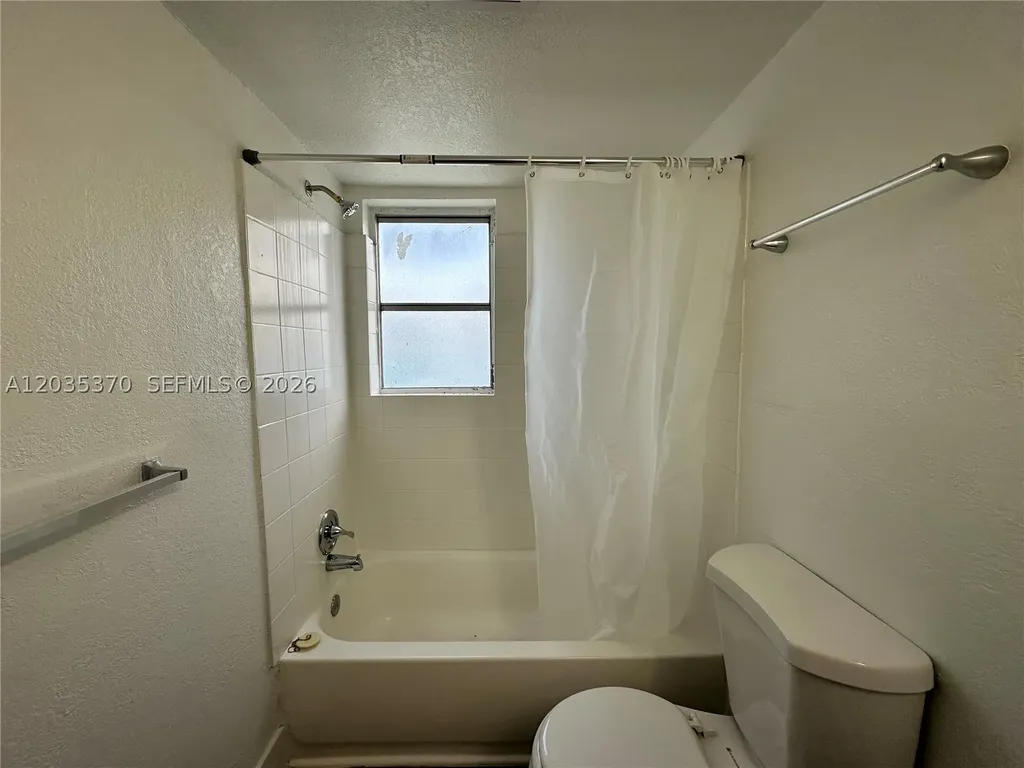 2910 Pierce Street Hollywood FL 33020