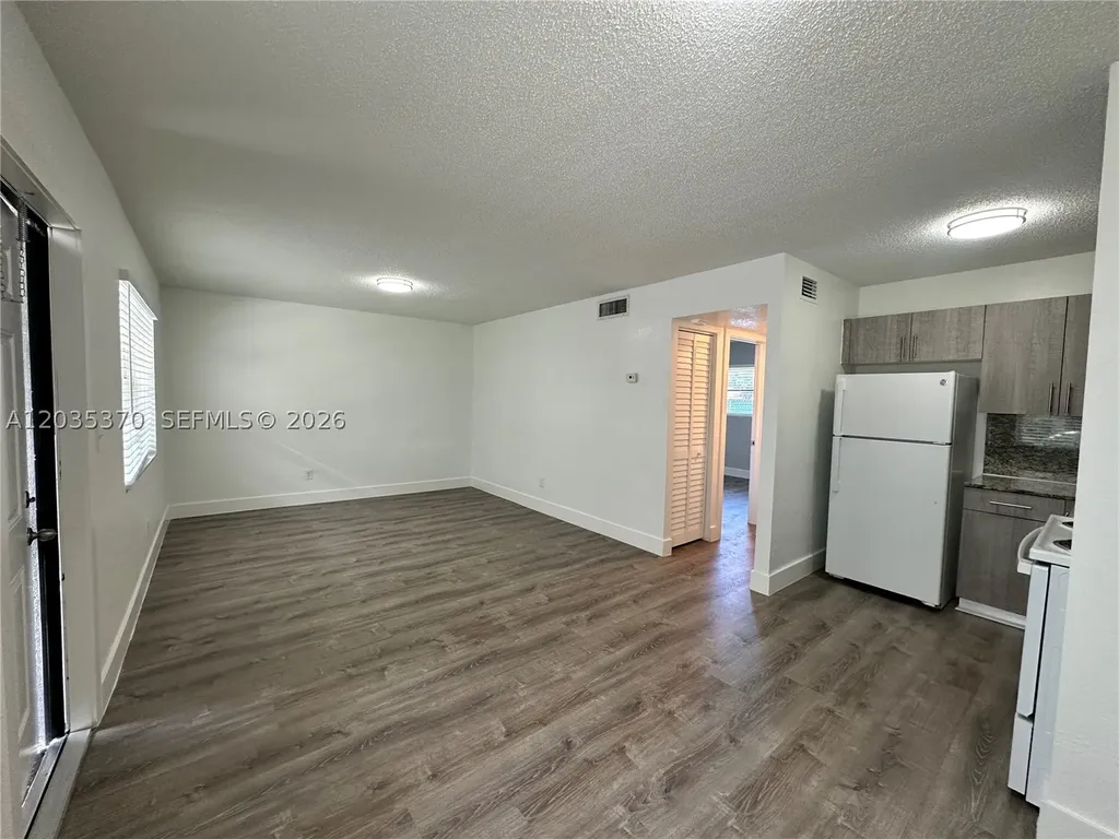 2910 Pierce Street Hollywood FL 33020