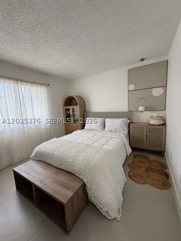 431 NW 82nd Avenue Miami FL 33126