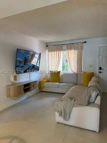 431 NW 82nd Avenue Miami FL 33126