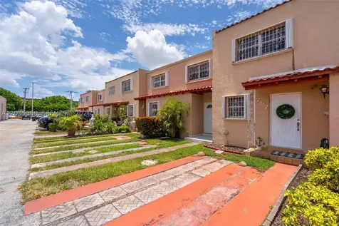 1757 W 57th Street Hialeah FL 33012
