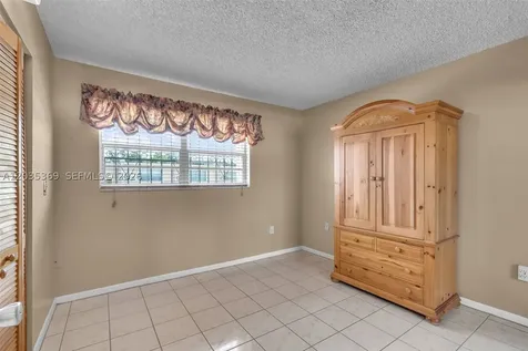 1757 W 57th Street Hialeah FL 33012