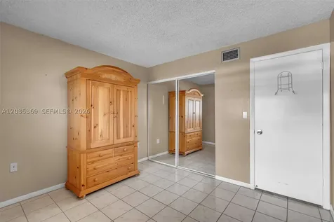 1757 W 57th Street Hialeah FL 33012